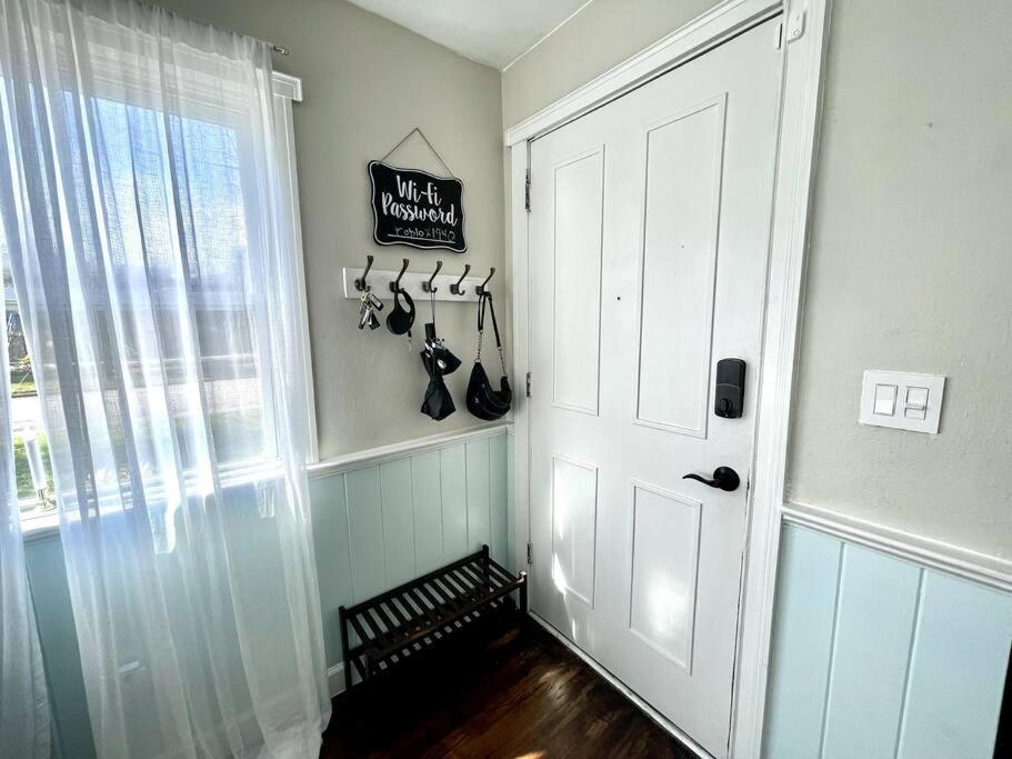 Cozy Sanctuary Minutes From The Bay And Beaches Tampa Exterior foto