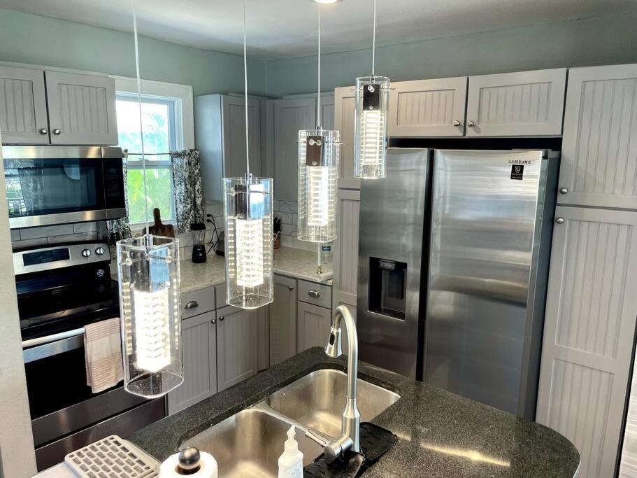 Cozy Sanctuary Minutes From The Bay And Beaches Tampa Exterior foto