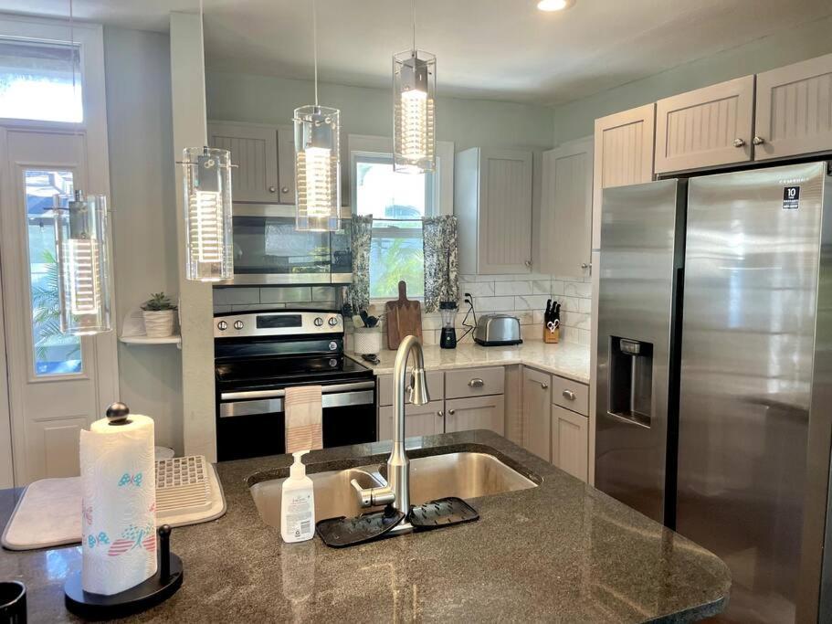 Cozy Sanctuary Minutes From The Bay And Beaches Tampa Exterior foto